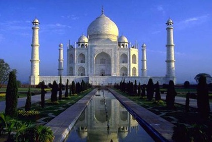 TajMahal Top 10 Tourist Destinations in India