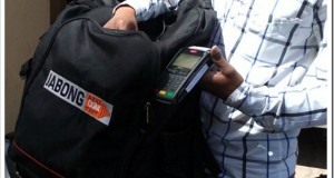 Jabong.com trumps Flipkart traffic &ndash; Offers Door Step Card payment service for COD!