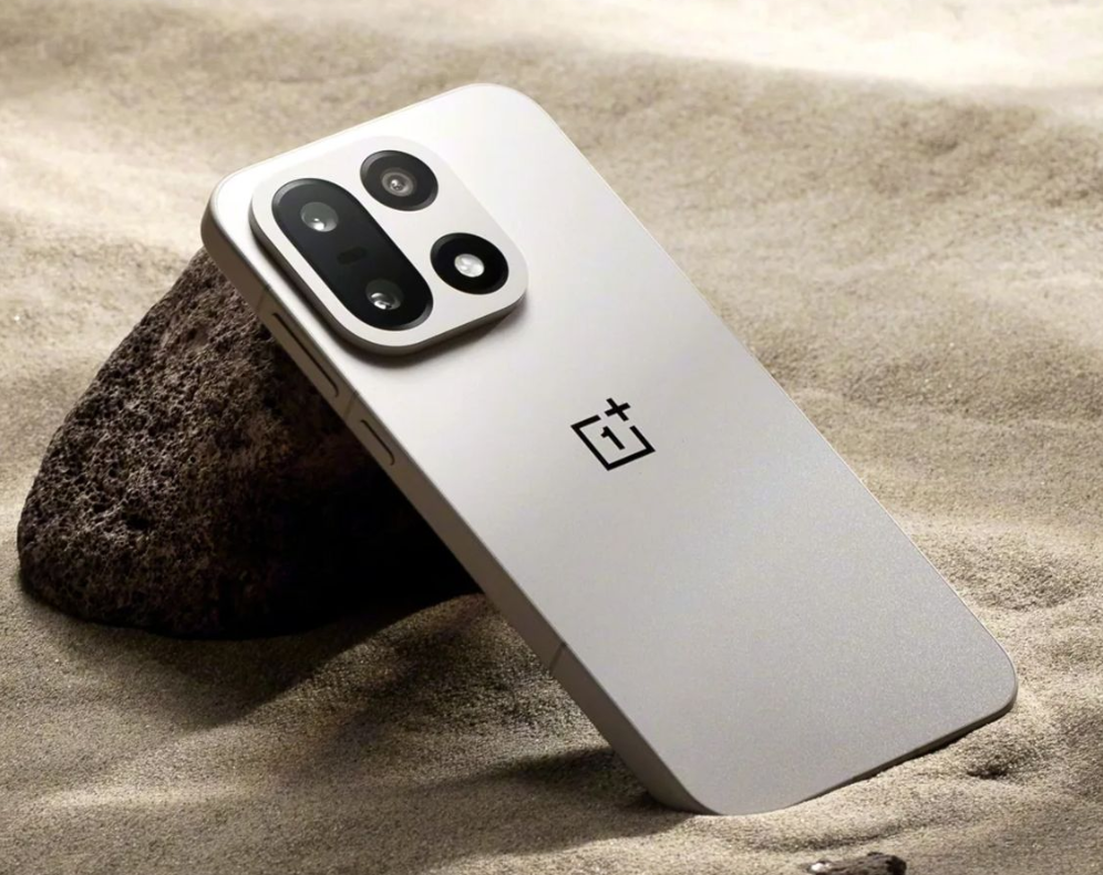 OnePlus 15: भारत में जल्द लॉन्च होगा प्रीमियम फ्लैगशिप फ़ोन, जानें कीमत, फीचर्स और लॉन्च डेट!