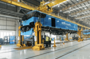 भारत रचने जा रहा है इतिहास, 250 Kmph की रफ्तार से दौड़ेगी पहली स्वदेशी High-Speed Train! 