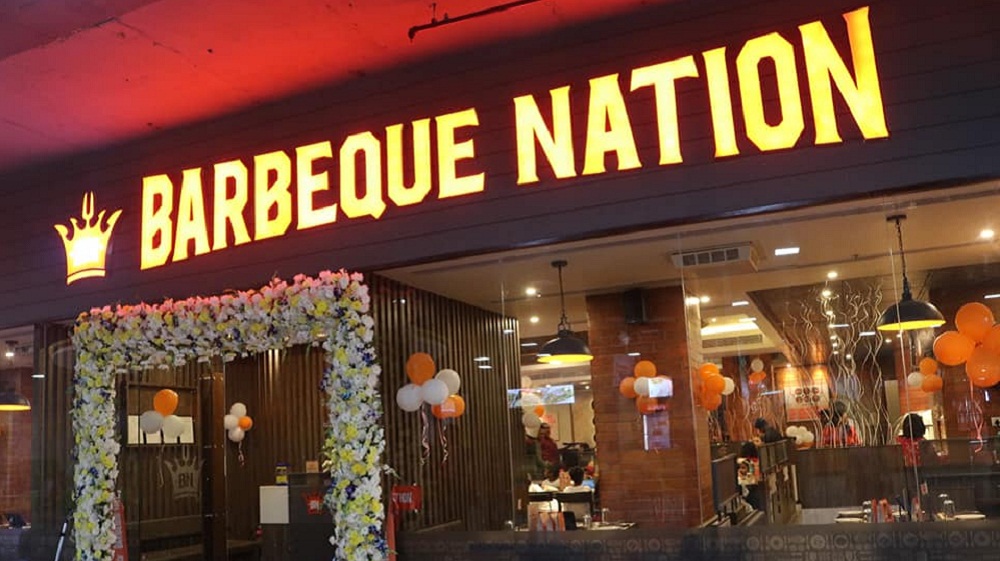 Barbeque Nation की मनमानी पर लगाम, अब नहीं वसूला जाएगा जबरन Service Charge!