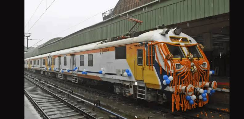 दिवाली-छठ पर Indian Railways का बड़ा ऐलान! चलेंगी Special Trains, यहां देखें Routes