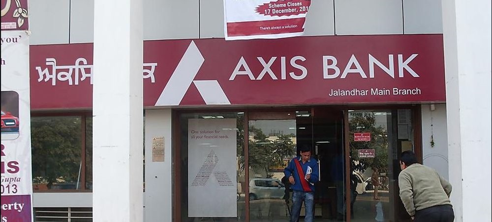 34.8% Axis Bank Employees Resigned In Last 12 Months | Branches, Junior Employees Had Maximum Attrition