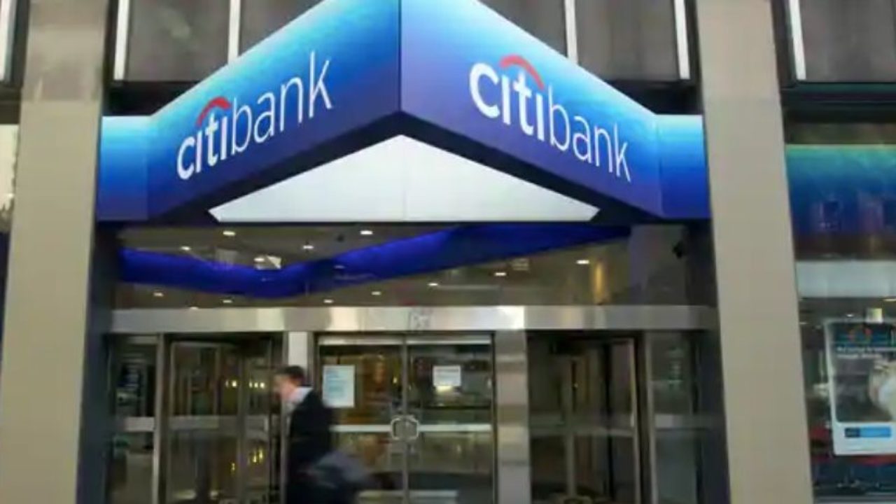 Citi Bank Will Fire 20,000 Employees  After Rs 15,000 Crore Quaterly Loss