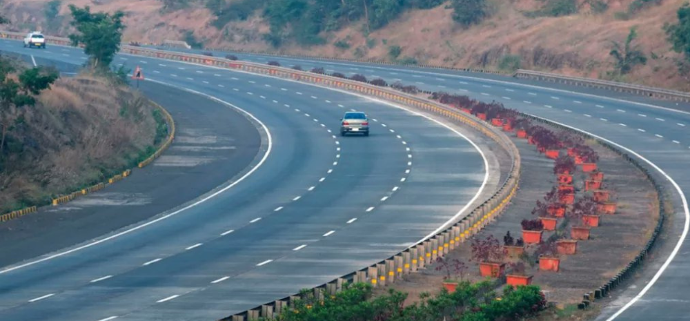 Breathtaking Images Of Mumbai-Pune Expressway As It Turns 25!