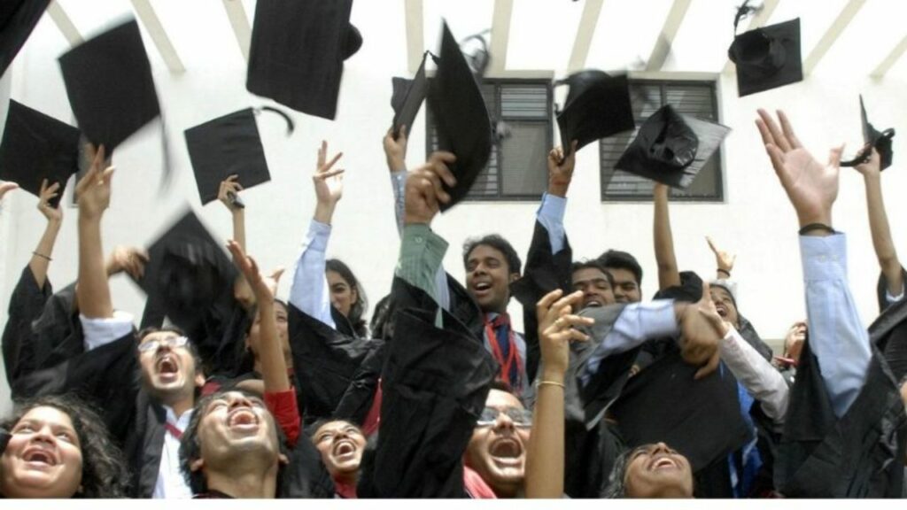 Indian Universities Can Now Offer Admissions Twice A Year, Just Like Foreign Universities