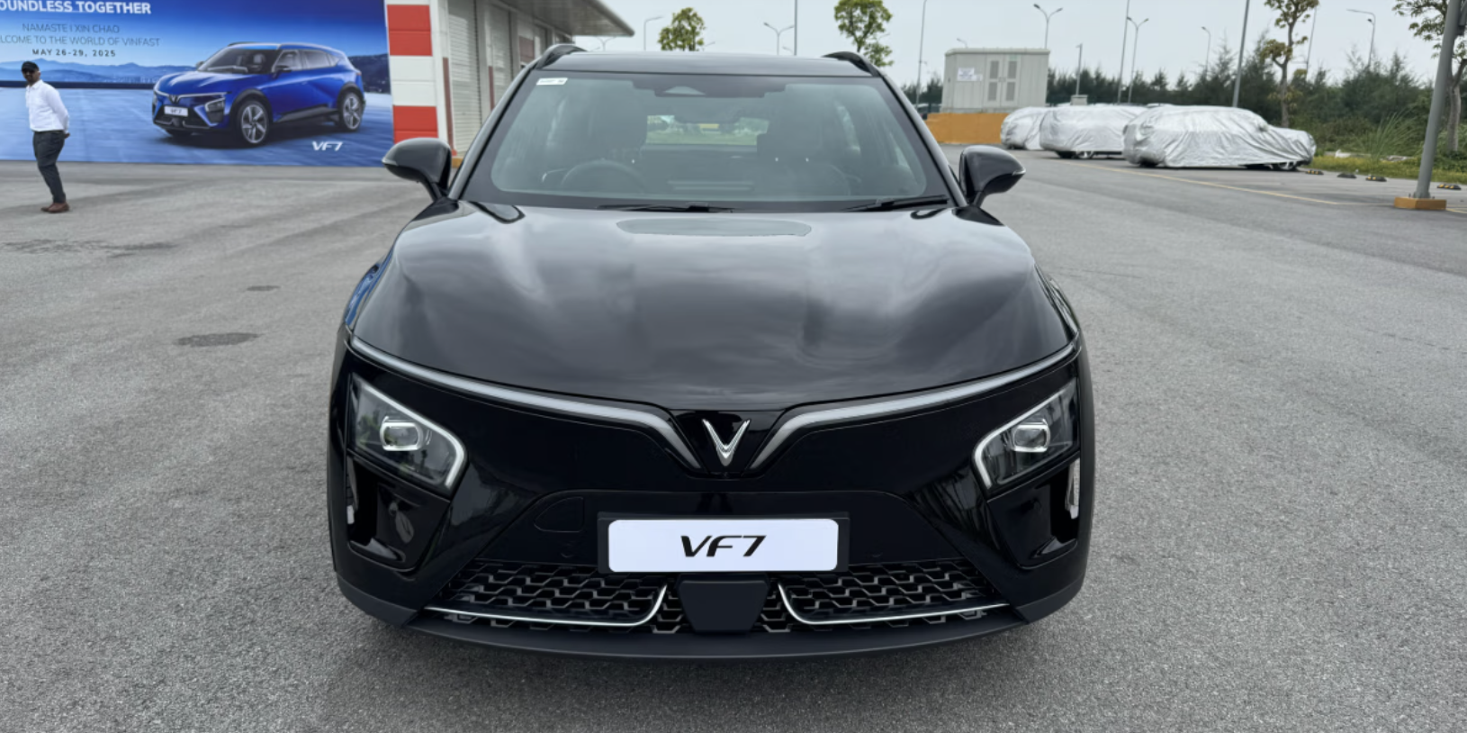 Vietnam EV Maker Opens Showroom In India: Offers Creta-Rival For Rs 25 ...