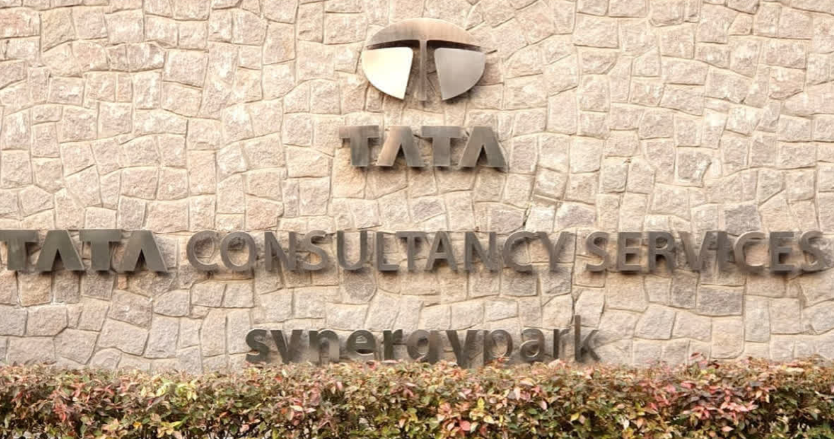 TCS Will Hire 5000 In London For Its New AI Hub & Design Studio