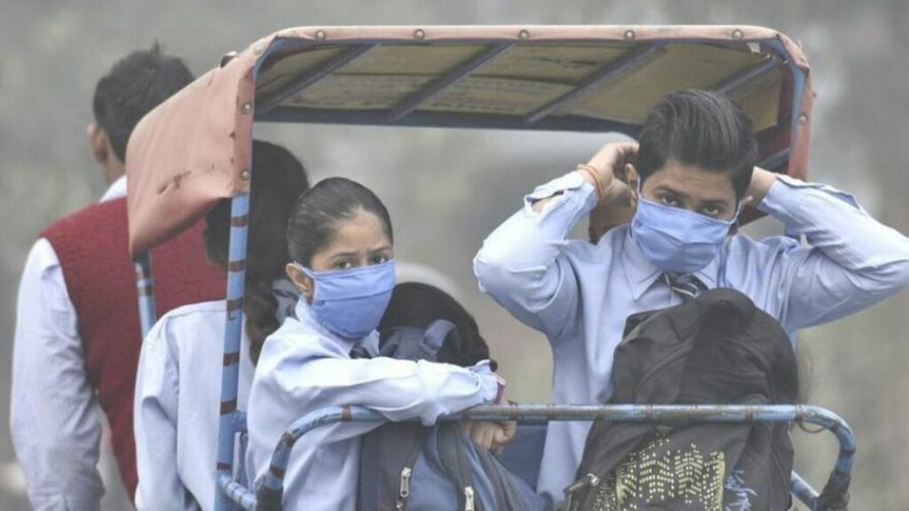 Delhi Schools Impose Hybrid Mode Because Of Air Pollution