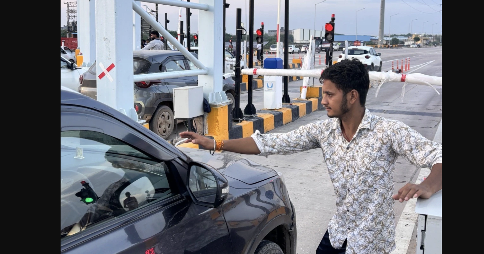 Electric Vehicles Will Pay Zero Toll In Maharashtra: Toll Refund Ordered Immediately