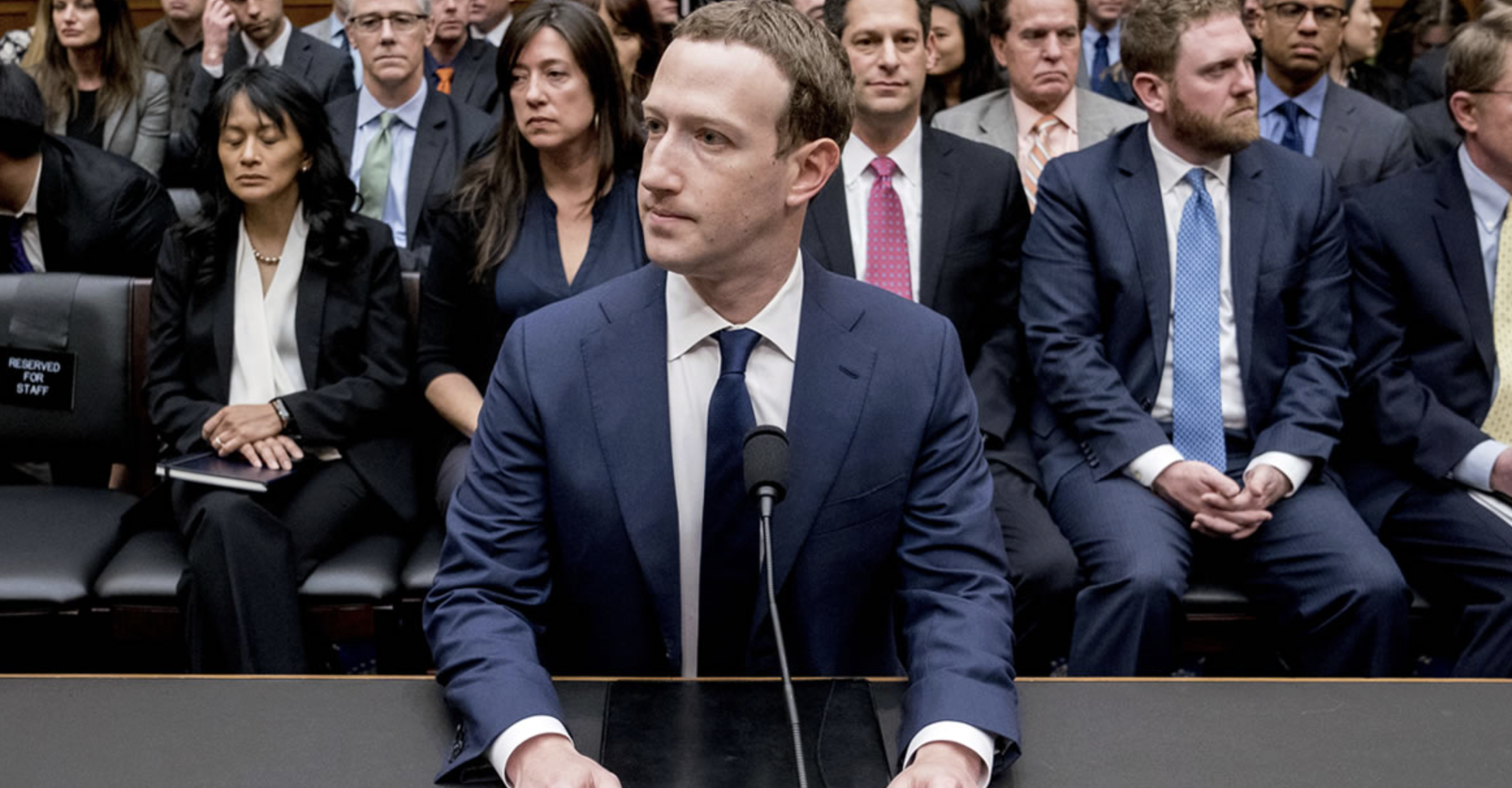 Facebook Accussed Of Accessing Private Whatsapp Chats; Lawsuit Filed