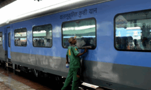 Tech-Powered Professionals Will Clean Long-Distance Trains