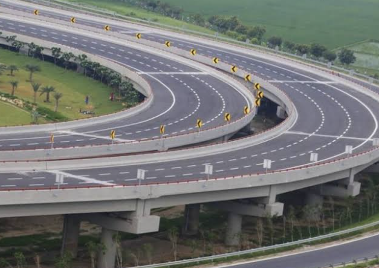 Delhi To Mumbai In 12 Hours With New Green Express Highway