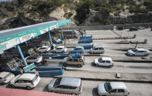 Cash Banned At All Toll Plazas Across India; Govt ID Cards Wont Be Accpeted