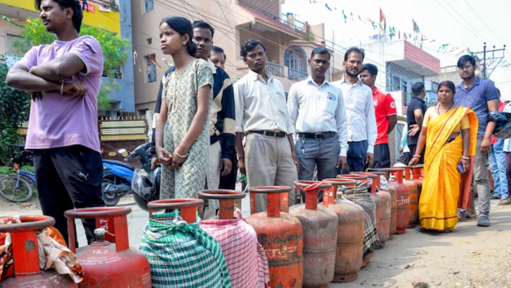 LPG, Income Tax, PAN, ATM Rules Change From April 1st