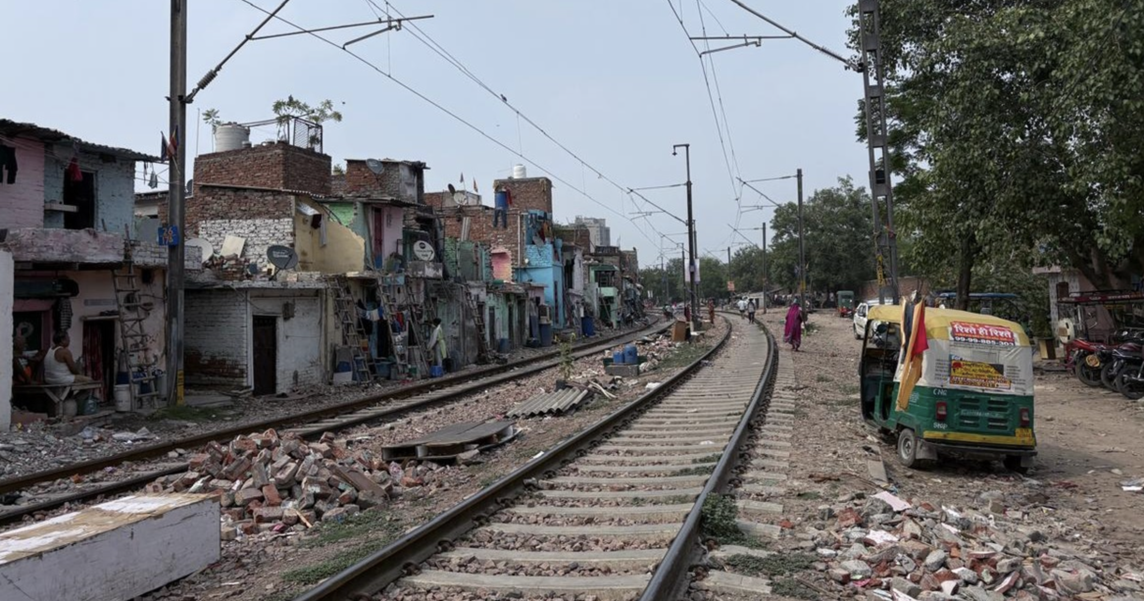 Delhi Govt Removes 18,495 Tonnes of Waste From Railway Tracks