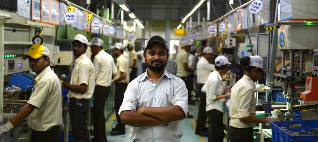 Mandatory To Give Min 2% Annual Hike For Contract Workers In India Now