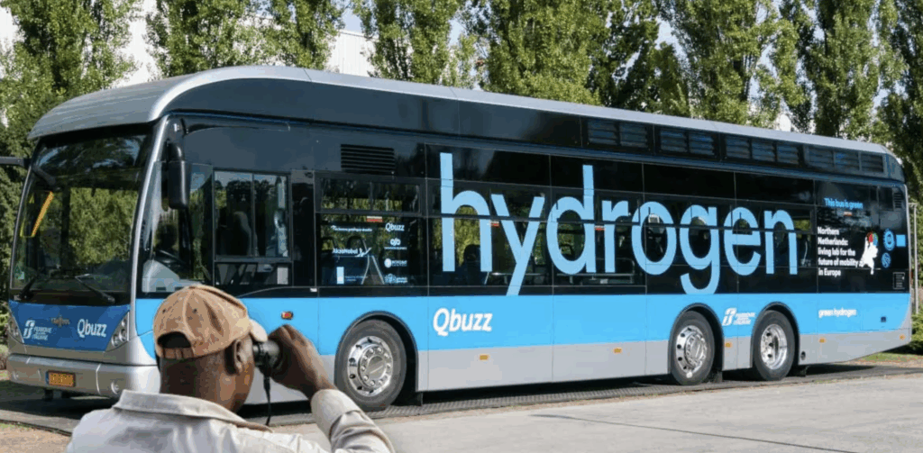 Hydrogen-Powered Buses, Trucks Will Run On 10 Expressways, Highways