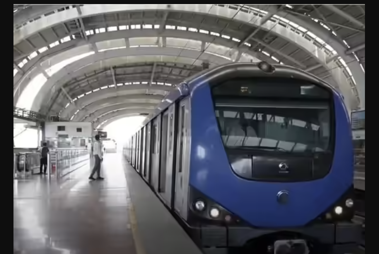 Rs 2500 Penalty For Listening Music Without Earphones In Chennai Metro