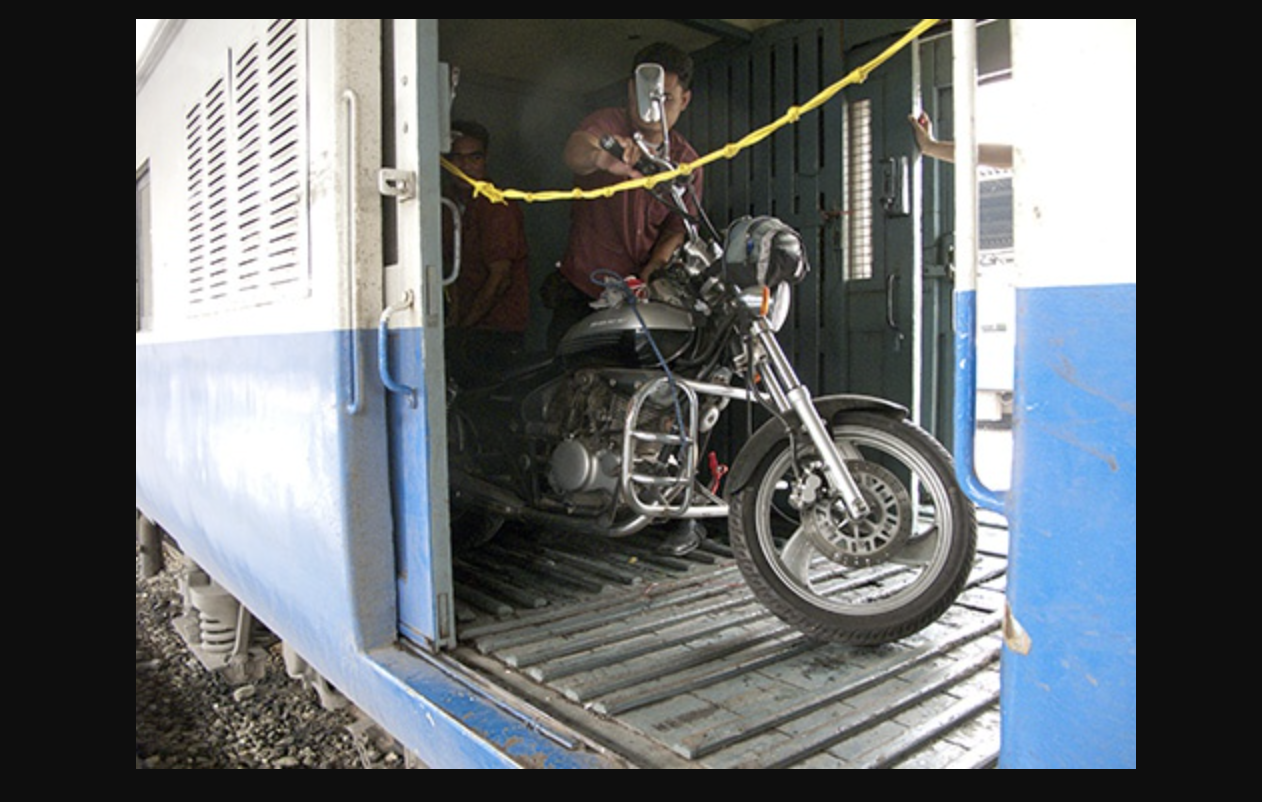Indian Railways To Start Online Luggage Booking: No Need To Visit Parcel Office