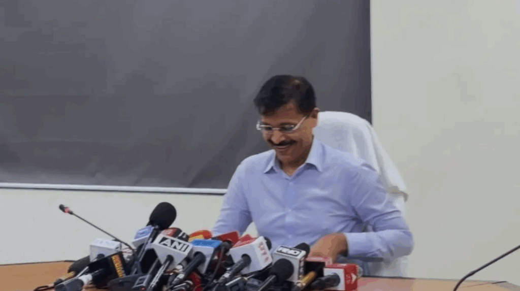 Tukaram Mundh Cancels Licenses Of 2 Pune Pharma Firms Over Contaminated Medicines