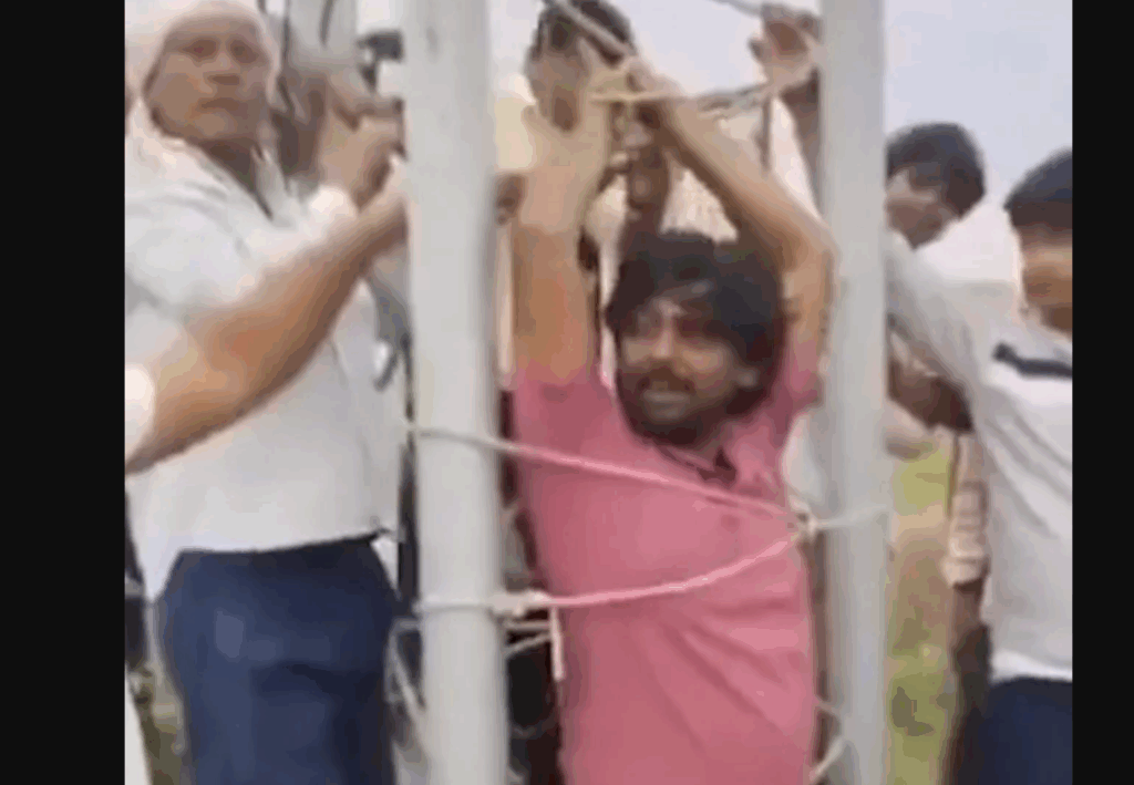 UP Villagers Tie Engineer to Tower Over Poor 5G Connectivity
