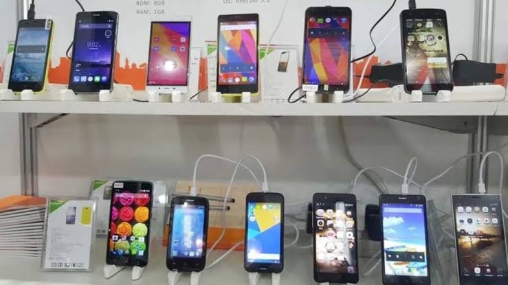 Phone Brands Seek GST Cut From 18% To 5% Due To Rising Expenses