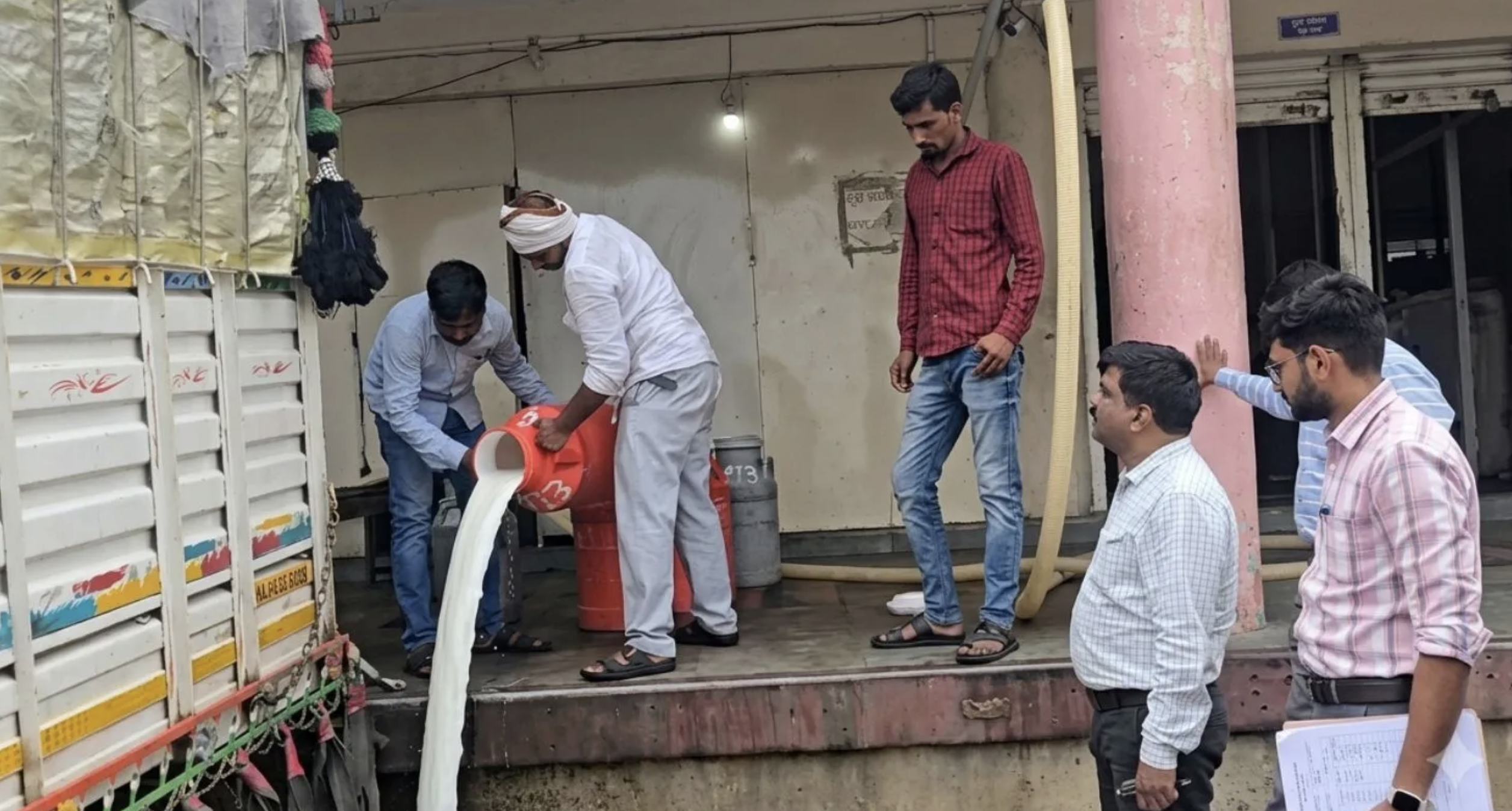 Before Diwali, Maharashtra FDA Destroys 564 Litres of Milk In Mumbai
