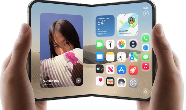 iPhone Retailers Charging Upto Rs 1 Lakh Extra For iPhone Duo In India