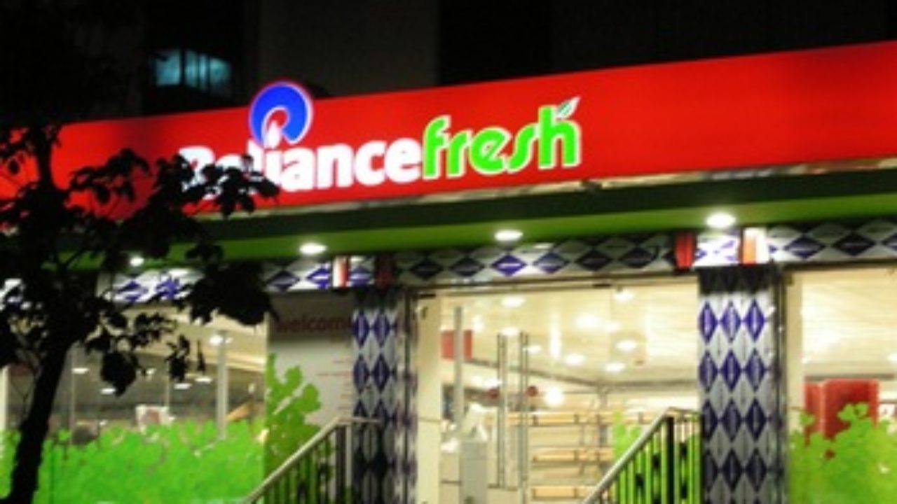 Reliance Retail Unveils Fresh Signature | Damodar Mall | Premium Grocery  Chain | N18V - YouTube