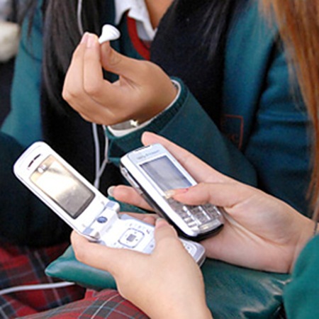 multiple-mobile-phones