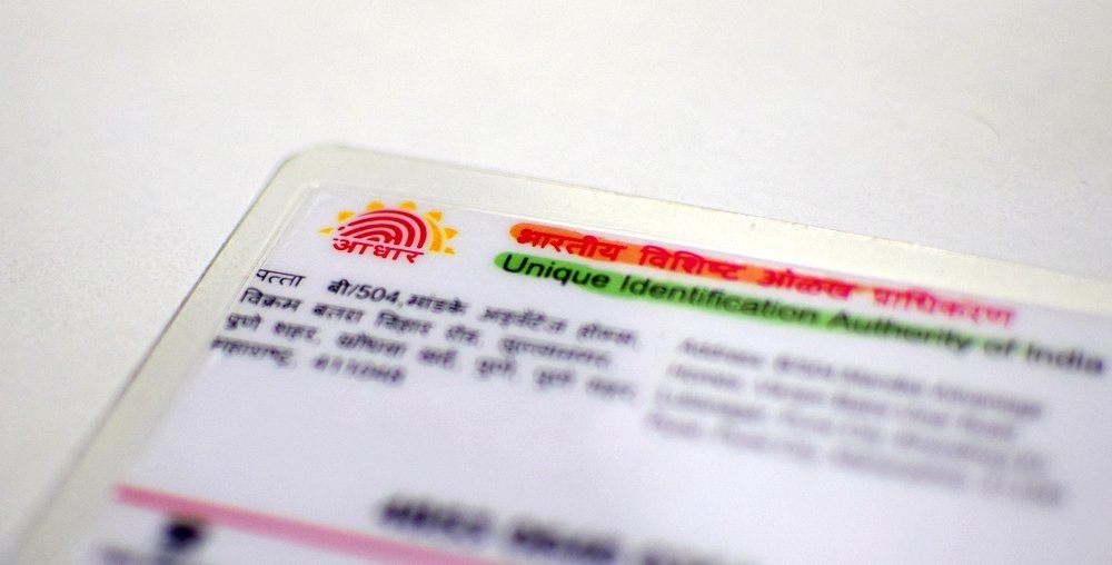 Govt. Talks With Smartphone Makers For Embedding Aadhaar Card Chips In Handsets For Instant Authentication