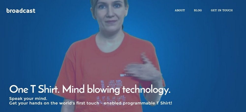 Touch enabled T-Shirt header