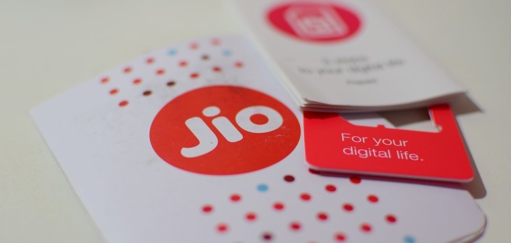 Reliance Jio To Offer Free SIM With Every Smartphone Purchase Over Rs. 10,000