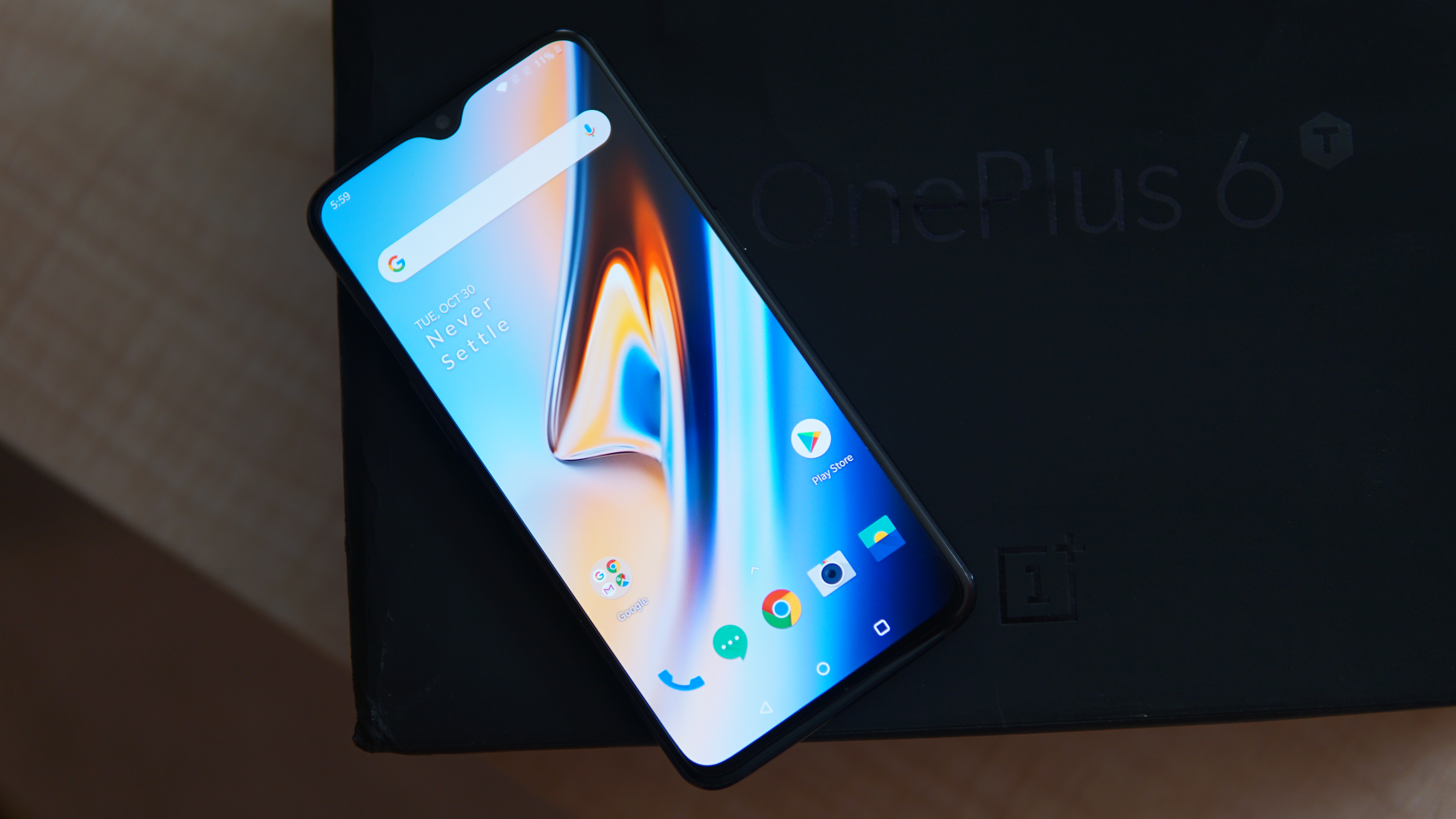 OnePlus 6T display is cool