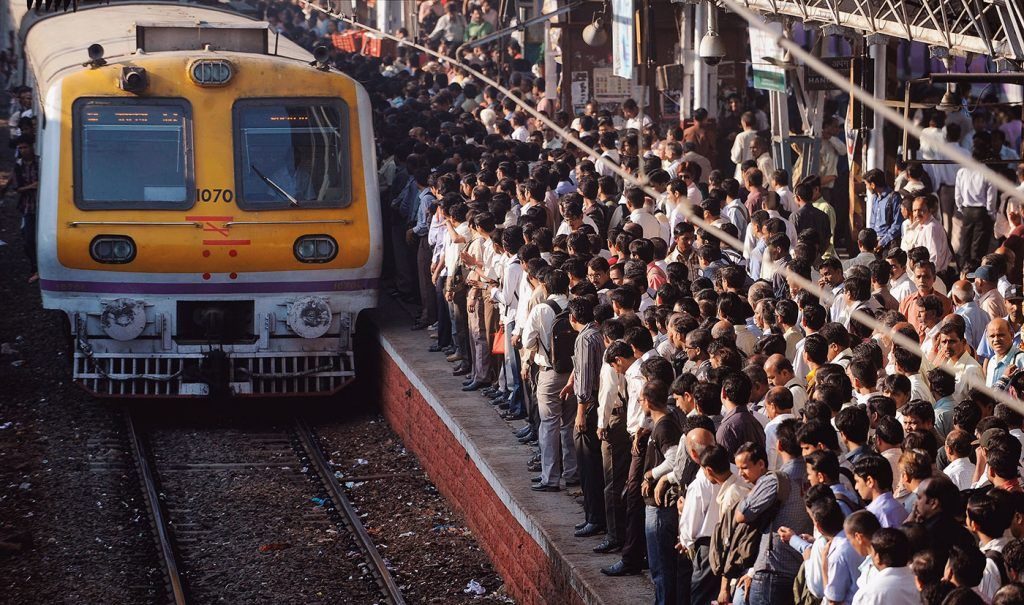 Get Mumbai Local Tickets In 2 Easy Steps Via Automatic Machine Across 42 Stations!