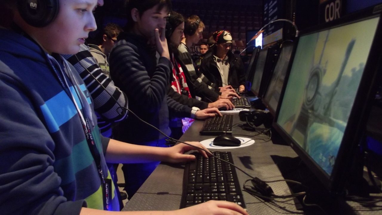 China bans under-18s from playing online games for more than an