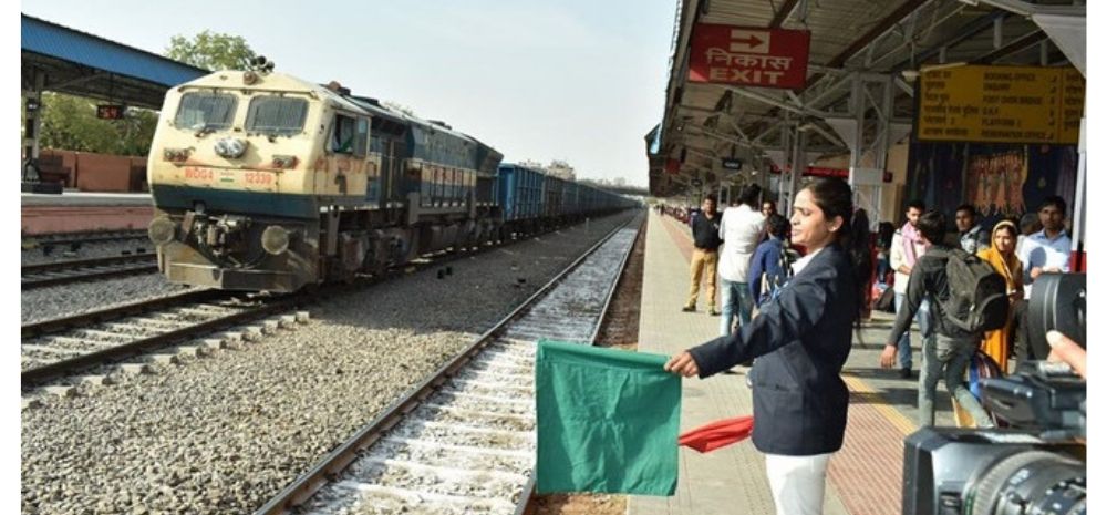 Indian Railways Will Soon ‘Ban’ Passengers Over Unruly Behavior