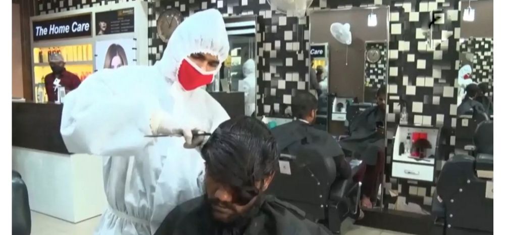 Aadhaar Mandatory For Getting Hair Cut, Visiting Beauty Parlour In This State: Is This Legal?