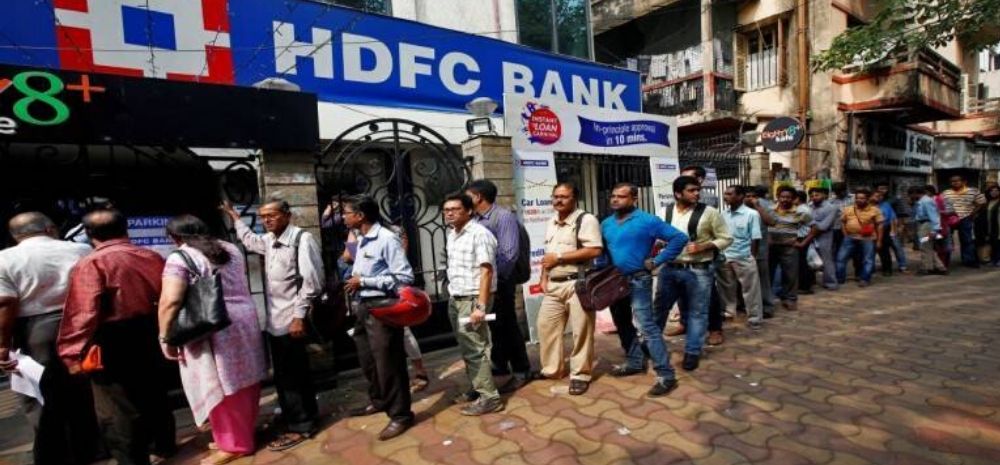 HDFC Bank Forcefully Sold Costly GPS Machine To Auto-Loan Customers; Action Taken Against Staff
