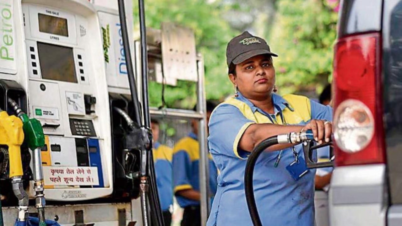 Bharat Petroleum Staff Wants To Stop Privatisation; 4800 Employee On Strike