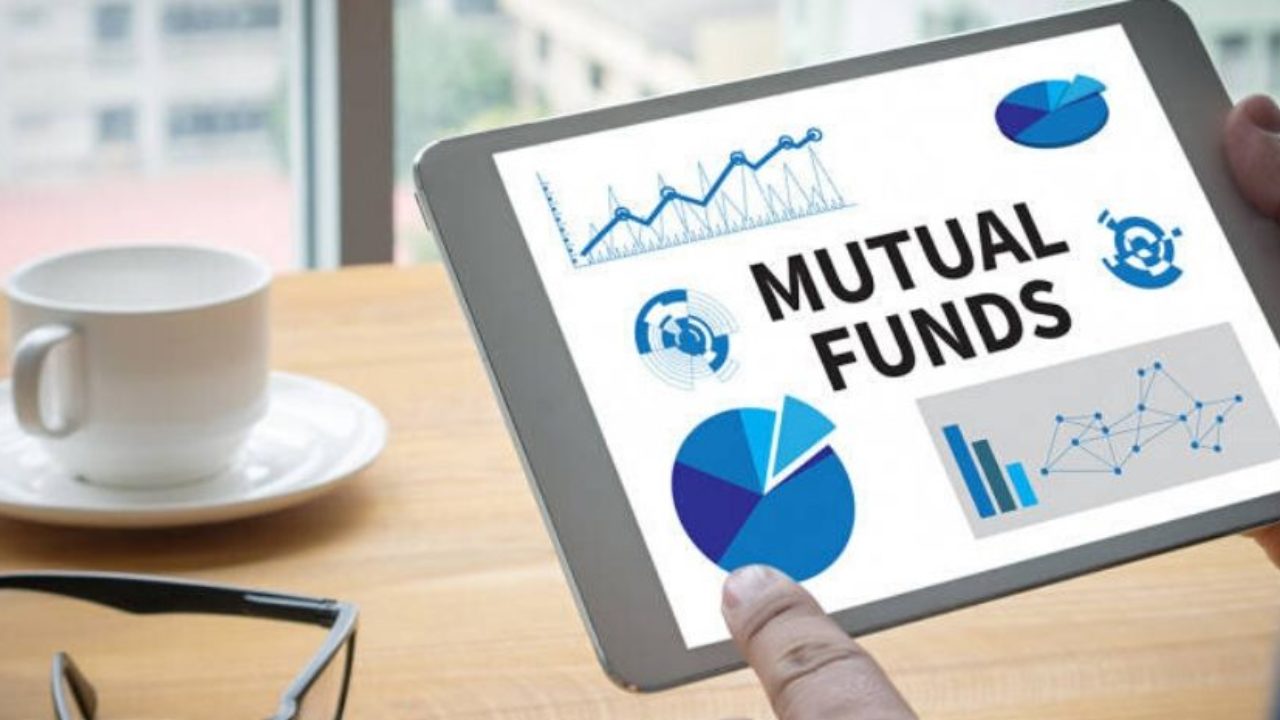 Any Fintech Startup Can Now Launch Mutual Funds As Rules Relaxed: All You Need Is Rs 100 Crore!