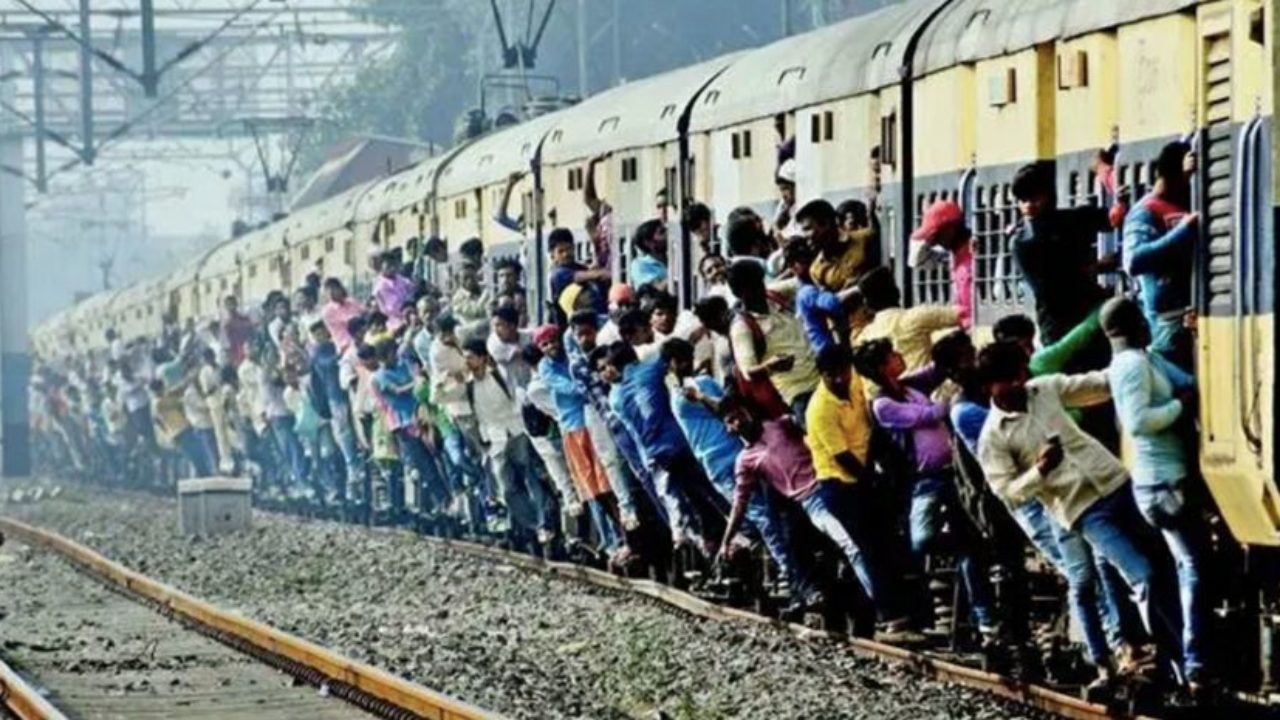 The BMC announced that in the second phase of the unlocking, it plans to ease limitations in local trains for persons who have been completely vaccinated against Covid-19.