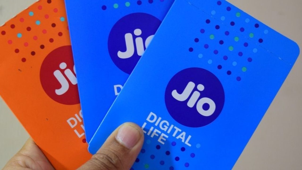 Jio SIM card packs