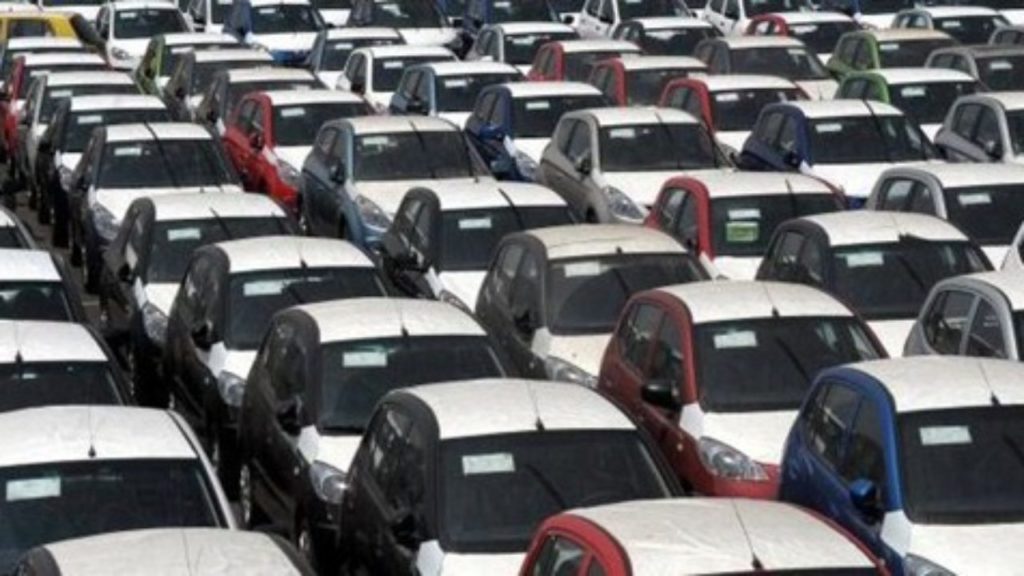 November Was Bad For Auto Industry: Cars Sales Down By 19%, 2-Wheeler Sales Down By 34%; Here's The Reason Why?