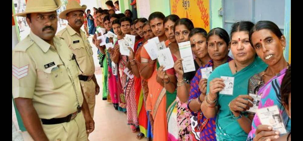 Aadhaar-Voter ID Linking Can Be Made Mandatory To Check Frauds; Online Voting Will Be Allowed?