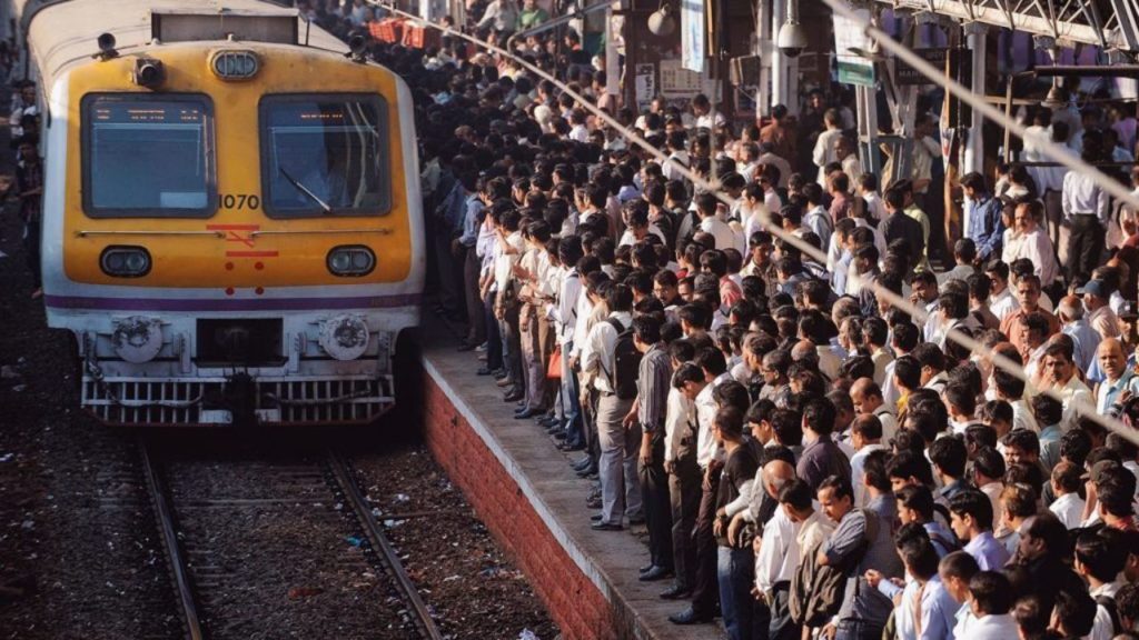 Unvaccinated Passengers Banned From Entering Mumbai Local; Only Vaccinated Passengers Allowed