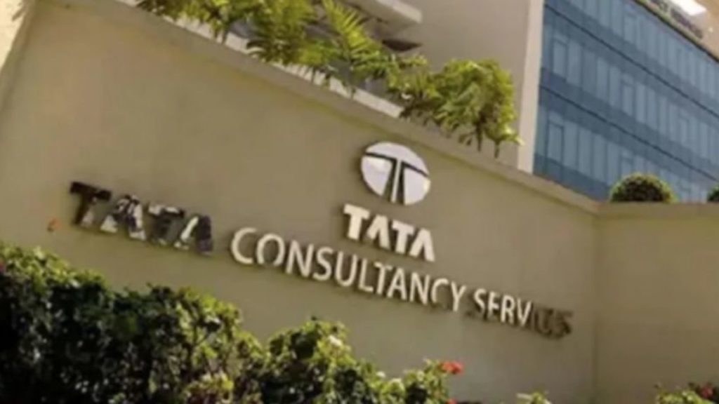 TCS Crosses Rs 50,000 Revenues 1st Time Ever, Earned Rs 110 Crore/Day! Hires 100,000 Freshers In A Year
