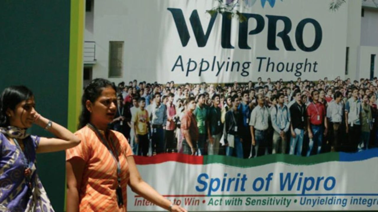 Wipro CEO Earns Rs 2.2 Lakh/Day: Becomes Highest Paid CEO At Rs 79.8 Crore  Salary! – Trak.in – Indian Business of Tech, Mobile & Startups