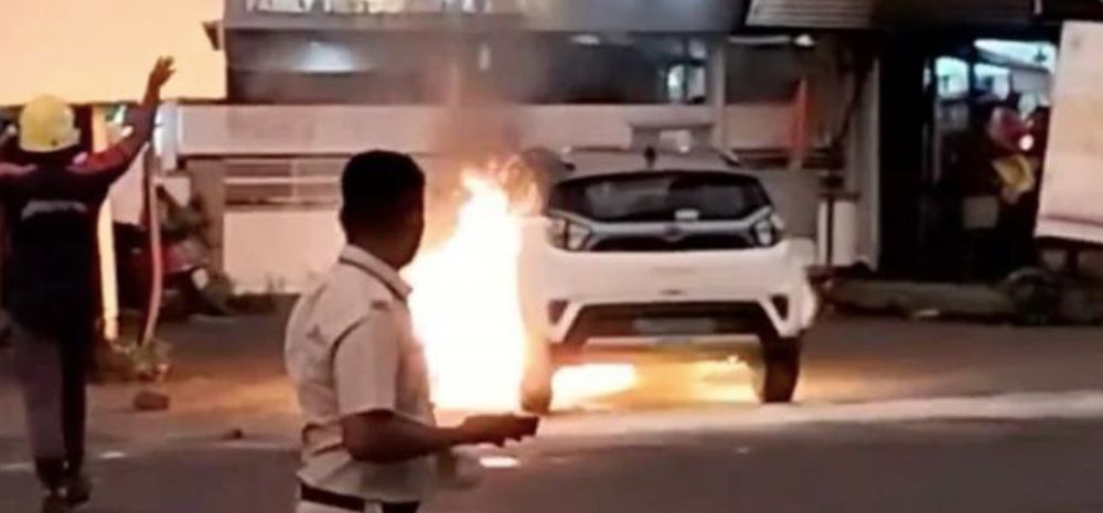 Huge Embarrassment For Tata Motors: Tata Nexon Catches Fires In Mumbai, And This Is Alarming